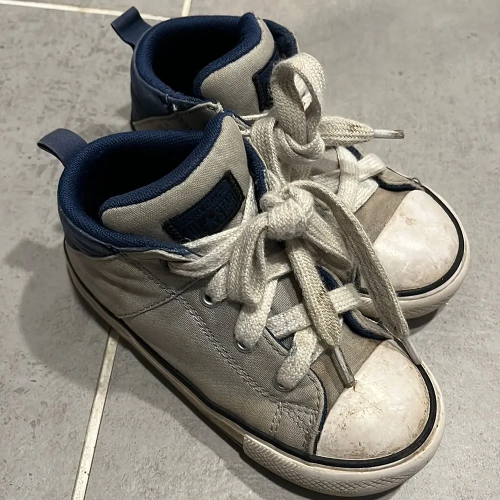 Converse boys sneakers